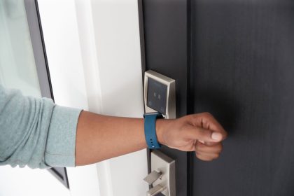 Apple to develop smart doorbell camera with Face ID technology, set for 2025 release 