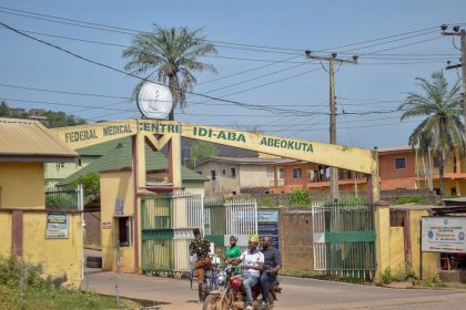 Woman blames Abeokuta FMC for daughter’s paralysis