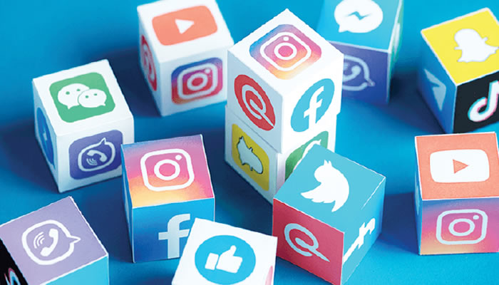 Australia moves to ban children under 16 from social media