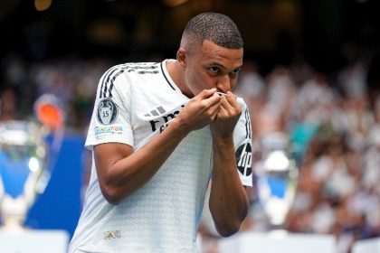 ‘Kylian Mbappe is so lonely at Real Madrid. I saw Jude Bellingham ignoring him and it doesn’t even look like he has any help or any friends at the club.’