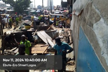 Lagos govt removes 54 illegal shanties, dislodges 84 occupants beneath Eko Bridge 