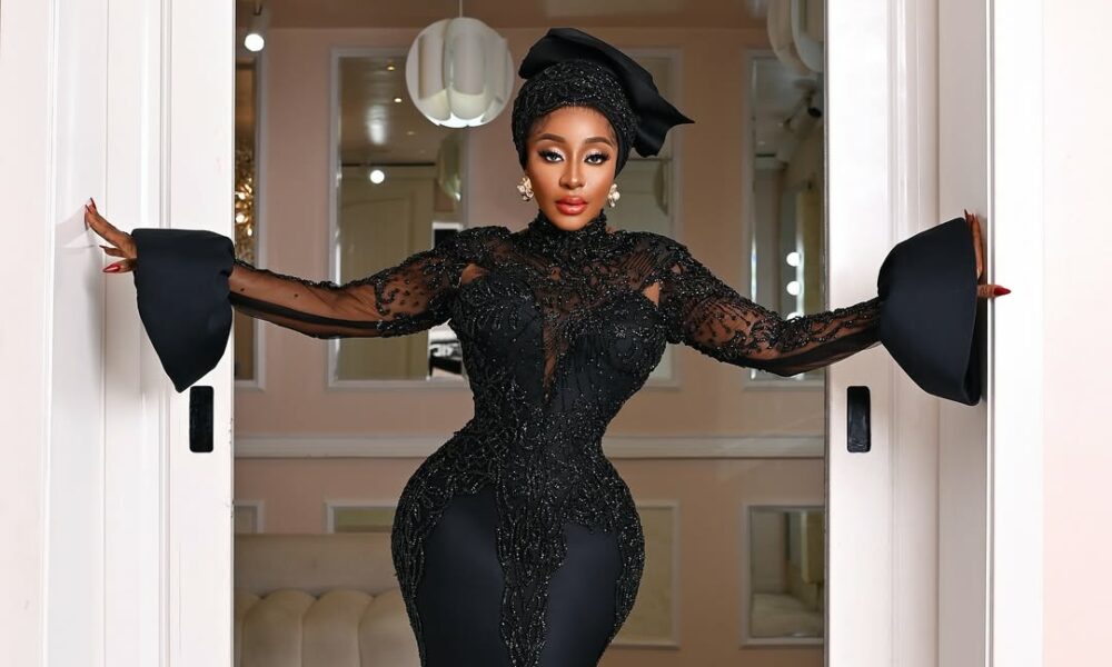 Styled by Swanky Jerry, Ini Edo Commands Attention at Red Sea Film Festival in an All Black Stunner