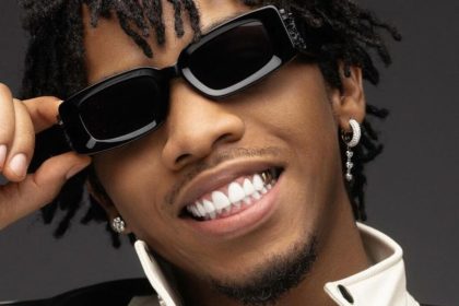 Pounds and Dollars Lyrics by Tekno