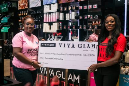 MAC VIVA GLAM celebrates 30years in Grand Style!