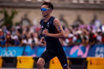 Olympic triathlon champion Alex Yee returns to running roots as records are SMASHED in ‘world’s fastest 10k’