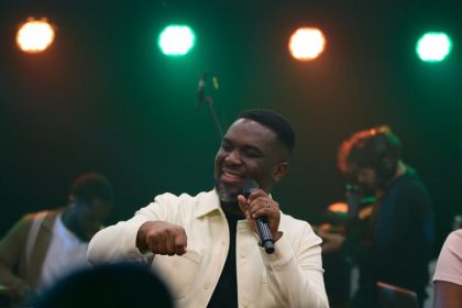 Joe Mettle Leads Powerful Worship in “Crown Him” Music Video