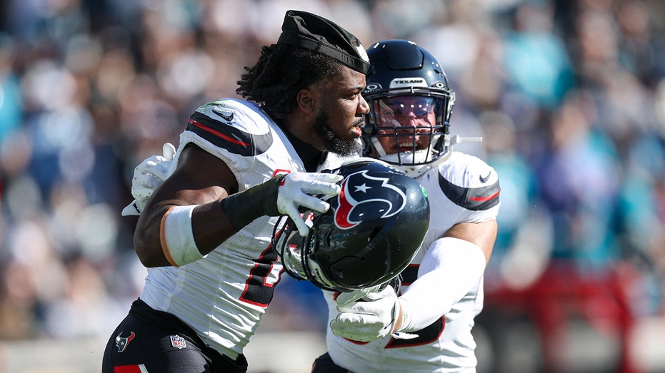Texans’ Azeez Al-Shaair takes aim at ‘racist and Islamophobic fans’ in apology for hit on Trevor Lawrence