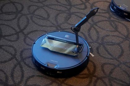 I saw Roborock’s ‘mechanical arm’ robot vacuum pick up objects