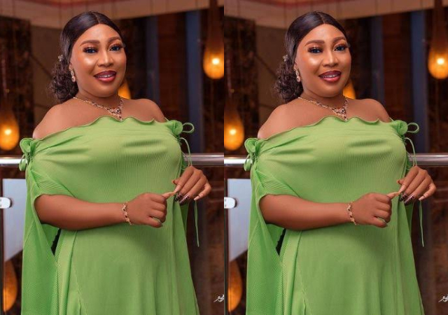 Actress Bimpe Akintunde blasts producer and director for insulting her on movie set