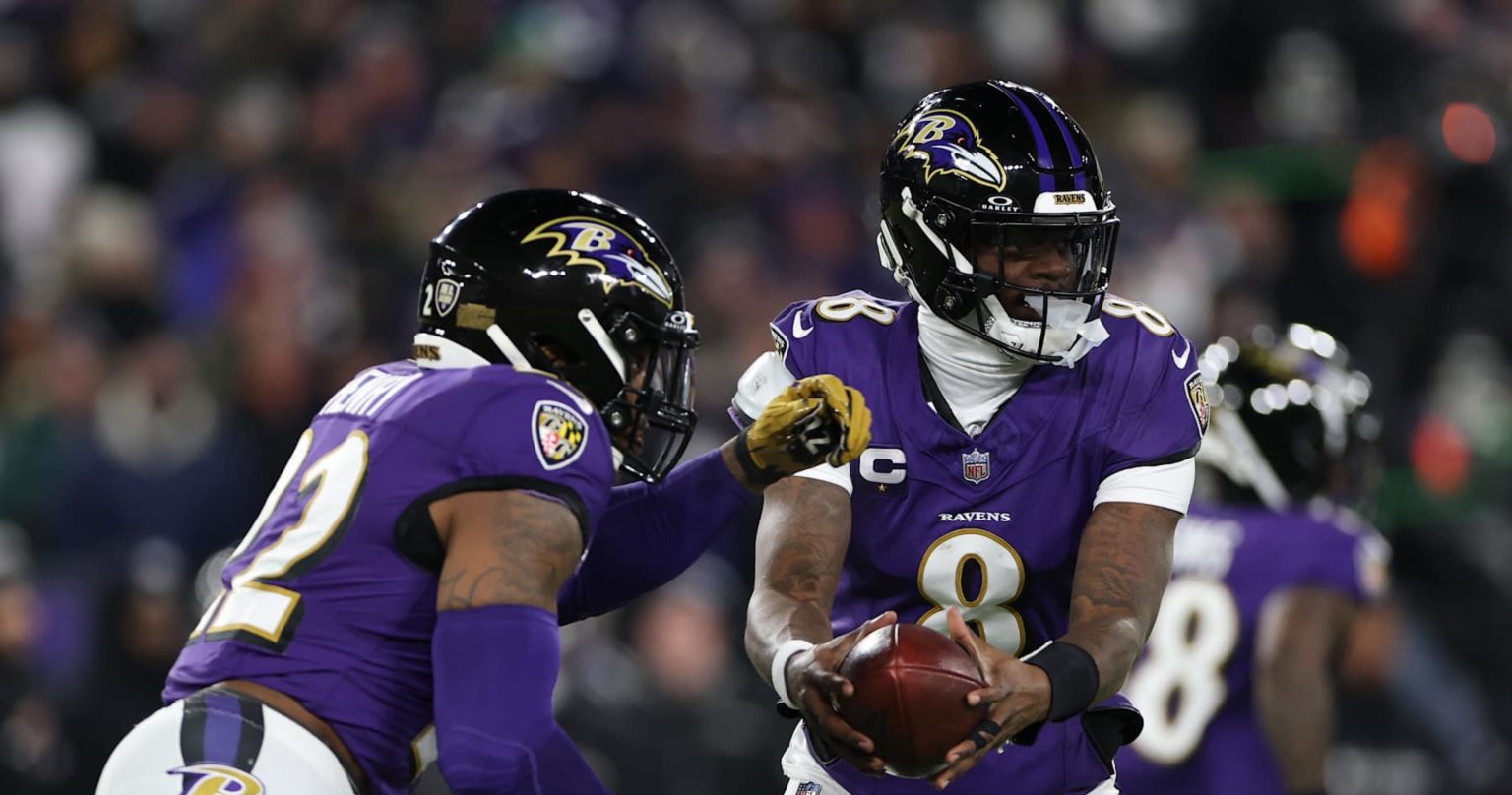 Lamar Jackson, Derrick Henry Hyped By NFL Fans as Ravens Win Wild Card vs. Steelers