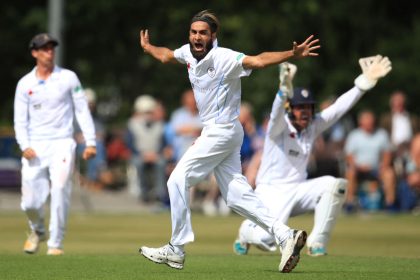 Tahir allows Derbyshire to finish on a high