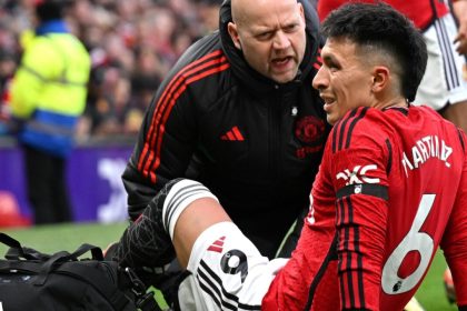 Lisandro Martinez suffers injury ahead of international break