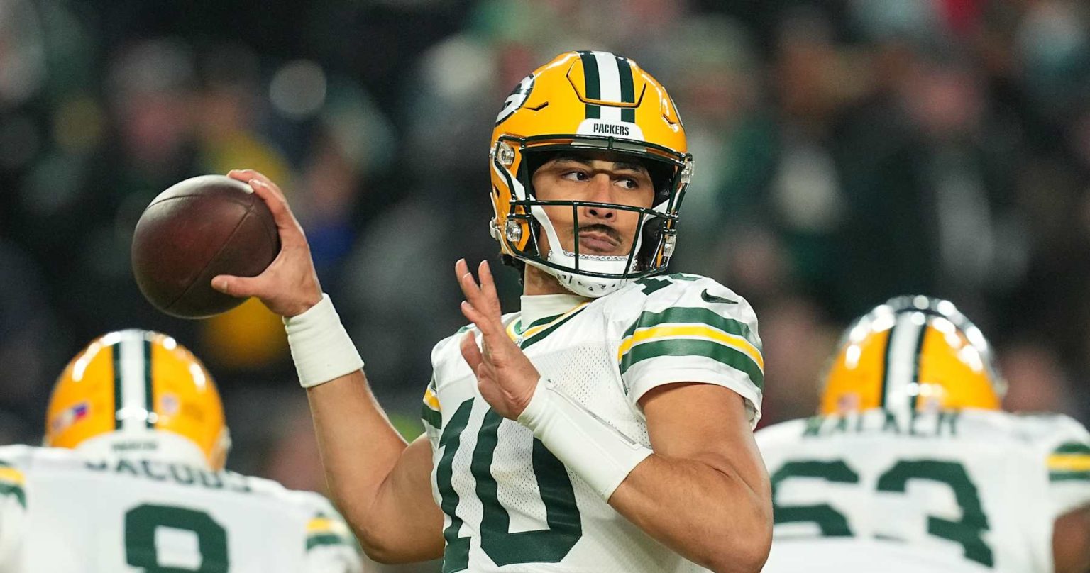 Jordan Love, Packers Called Out by NFL Fans for Mistakes in Playoff Loss to Eagles