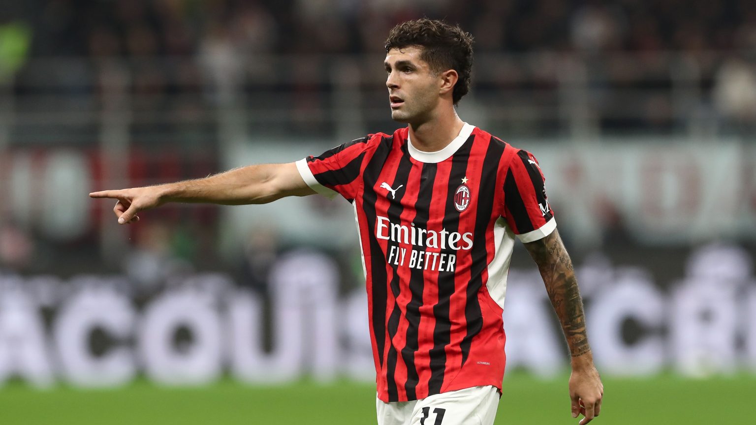 USMNT star Christian Pulisic forced out with injury in first half of Milan’s Serie A clash with Como