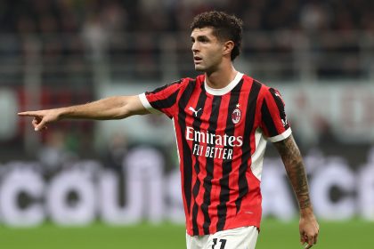 USMNT star Christian Pulisic forced out with injury in first half of Milan’s Serie A clash with Como