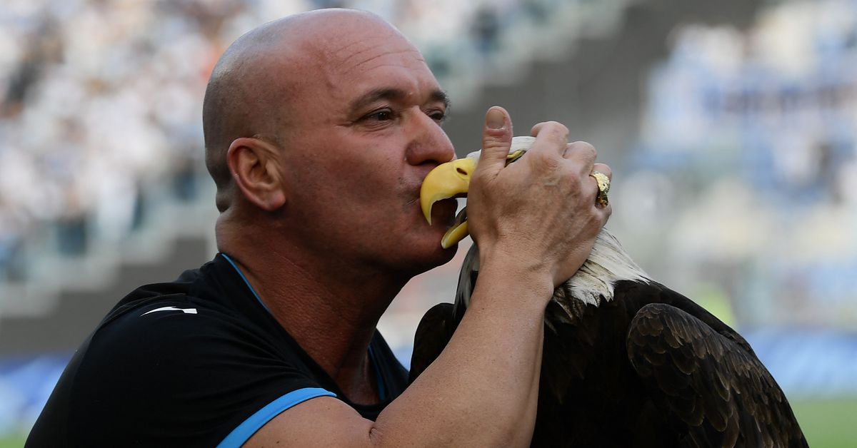 UPDATE: LAZIO’S EAGLE HANDLER WITH A ROBOT PENIS BARRICADES HIMSELF IN TEAM FACILITIES