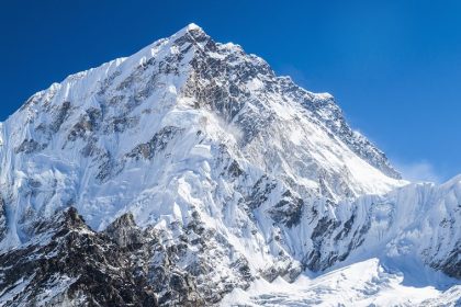 Climbers using xenon gas to climb Everest