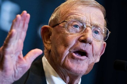 Lou Holtz Shades Ryan Day Ahead of CFP Title Game amid Rift with Ohio State Coach