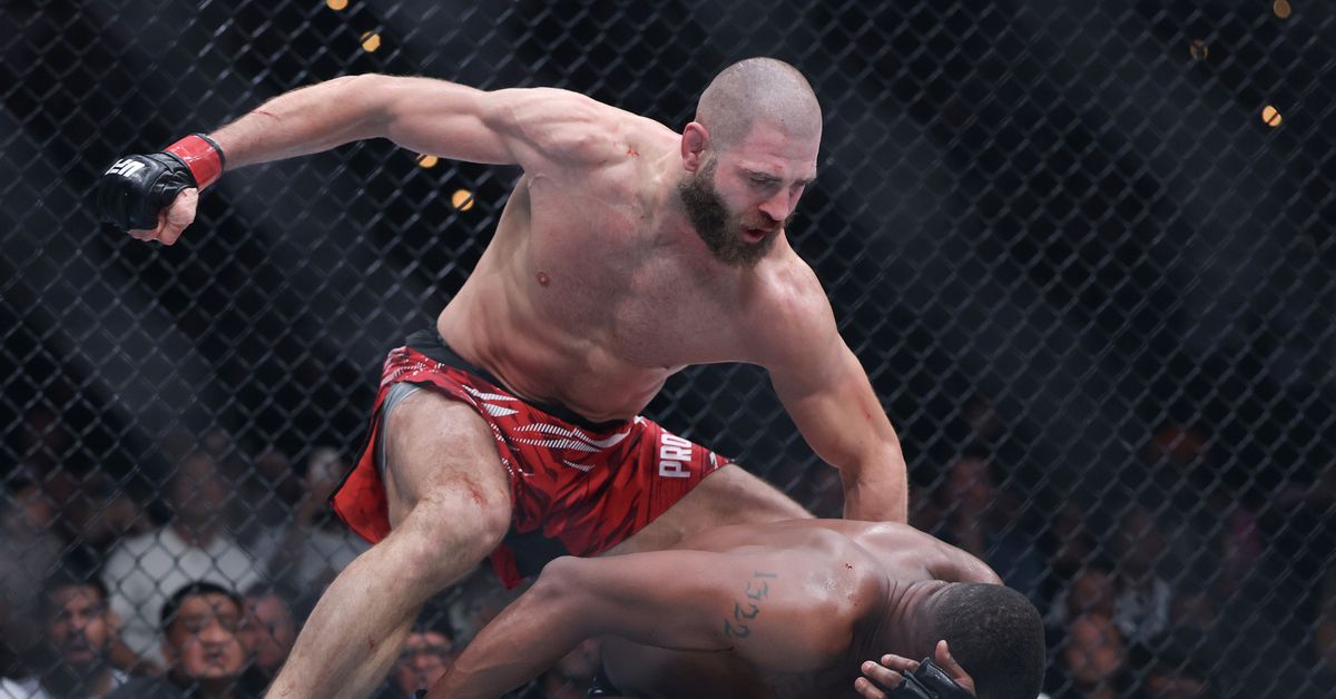 UFC 311 video: Jiri Prochazka stops Jamahal Hill after multiple knockdowns in chaotic war