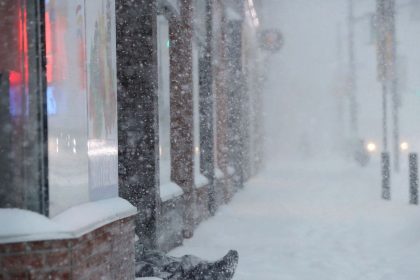Ottawa paramedics share life-saving tips for hypothermia and frostbite