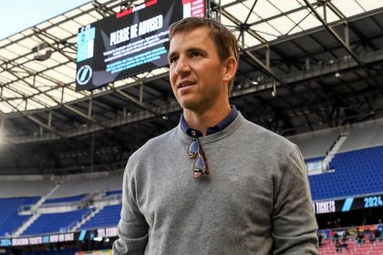 Giants legend Eli Manning backs team’s decision to stick with Brian Daboll, Joe Schoen despite woeful season