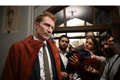 More than 3,000 jobs to be cut from IRCC says union