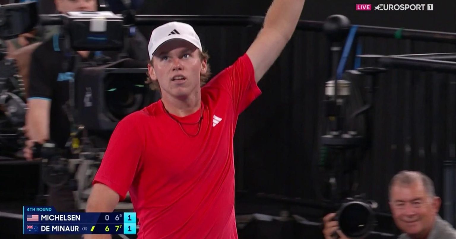 Downtown squash shot for the ages from Michelsen in point of the tournament contender