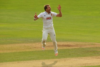 Essex close in on unbeaten record