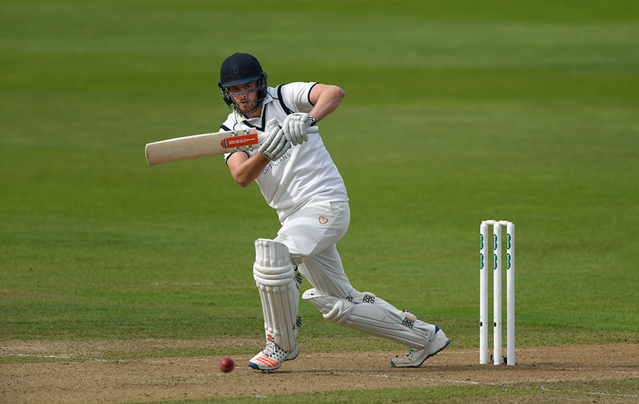 Hampshire collapse leaves relegation looming