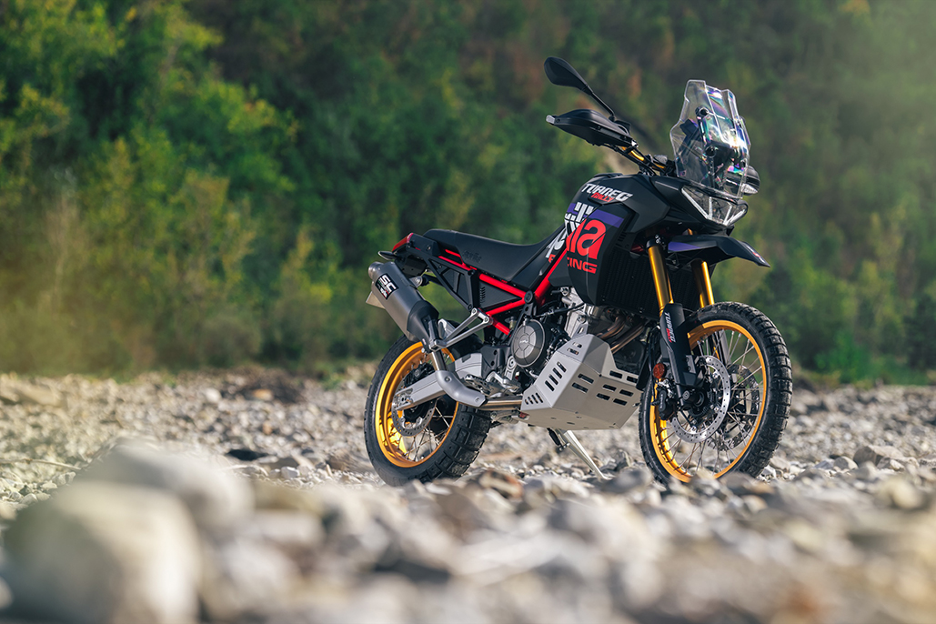 Pre-bookings now open: Aprilia Tuareg Rally & Moto Guzzi Stelvio Duecento Tributo
