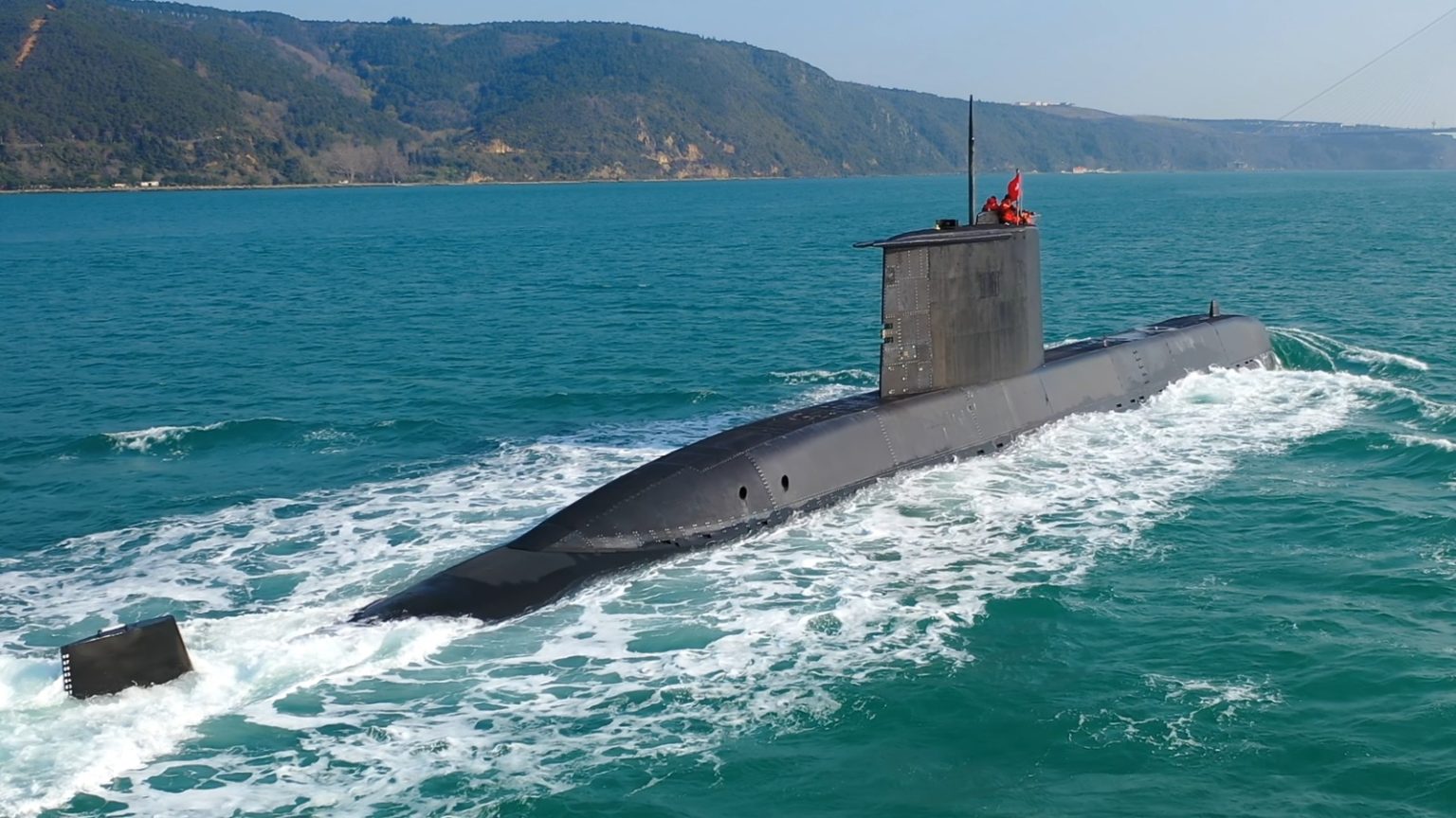 Do Military Submarines Have Escape Pods? Here’s How The Crew Gets Out Safely