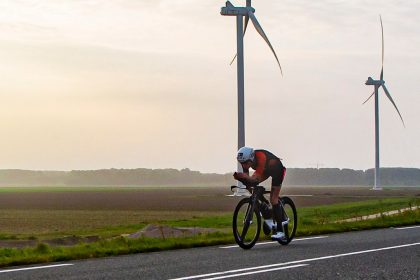 How to cycle in a head wind – tips for riding your bike in windy conditions