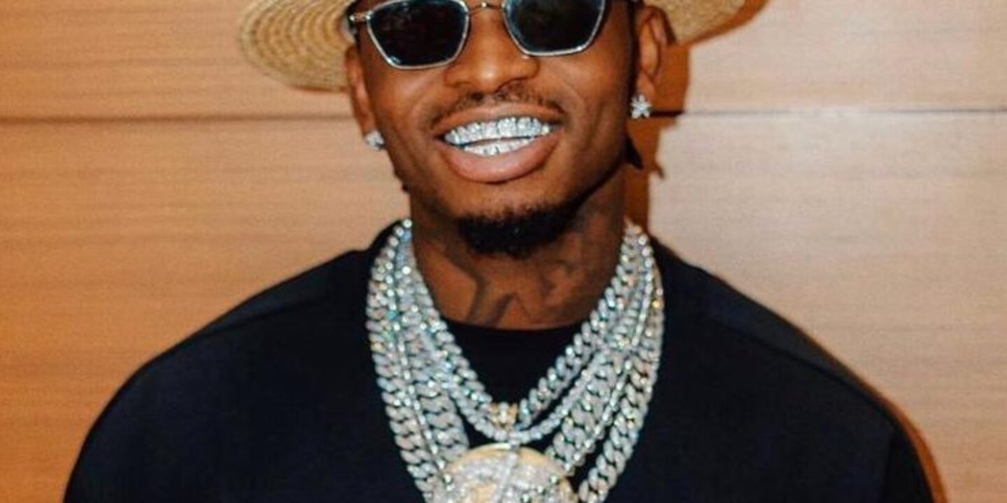 Nitafanyaje Lyrics by Diamond Platnumz