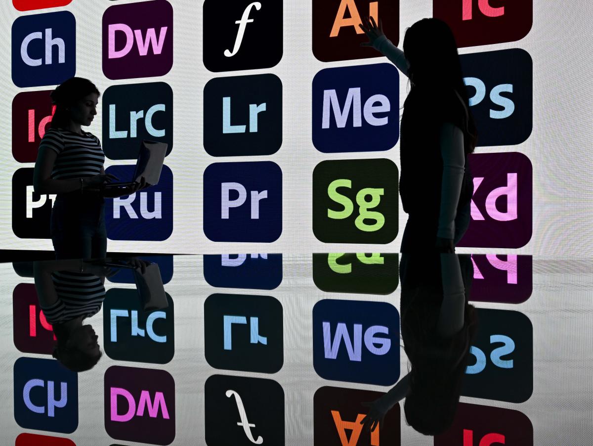 Adobe’s Acrobat AI Assistant can now assess contracts for you