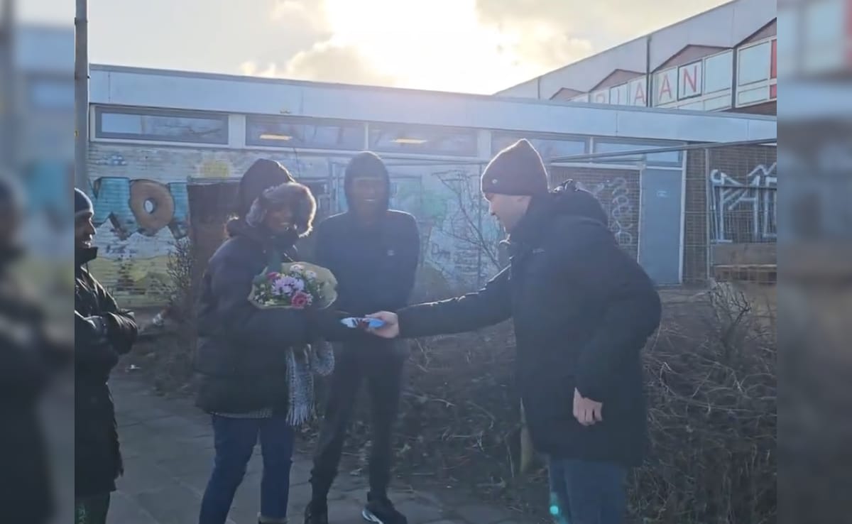 Uzbek GM, Who Refused To Shake Hands With R Praggnanandhaa’s Sister R Vaishali, Meets Her And Gifts…