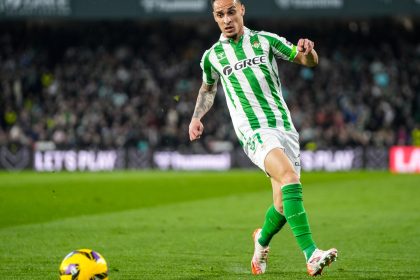 Real Betis boss Manuel Pellegrini makes honest Antony admission as Manchester United loanee stars on debut