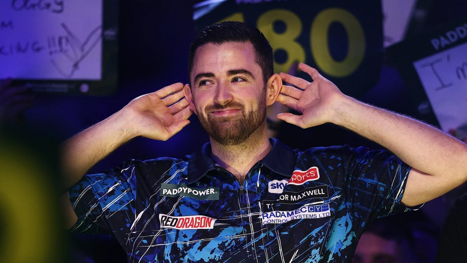 ‘Taking frustration out’ – Darts star takes cheeky dig at Luke Humphries with unique golf balls