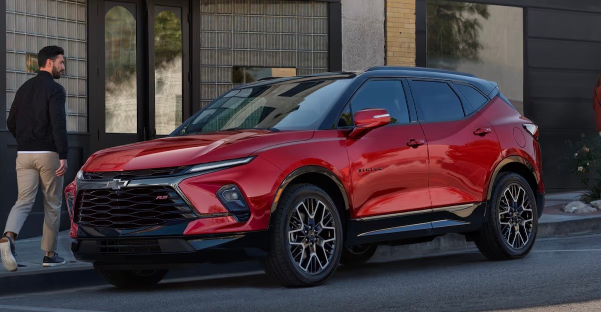 GM will reportedly stop making gas-powered Chevy Blazer