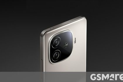 iQOO Neo 10R shown off in MoonKnight Titanium color