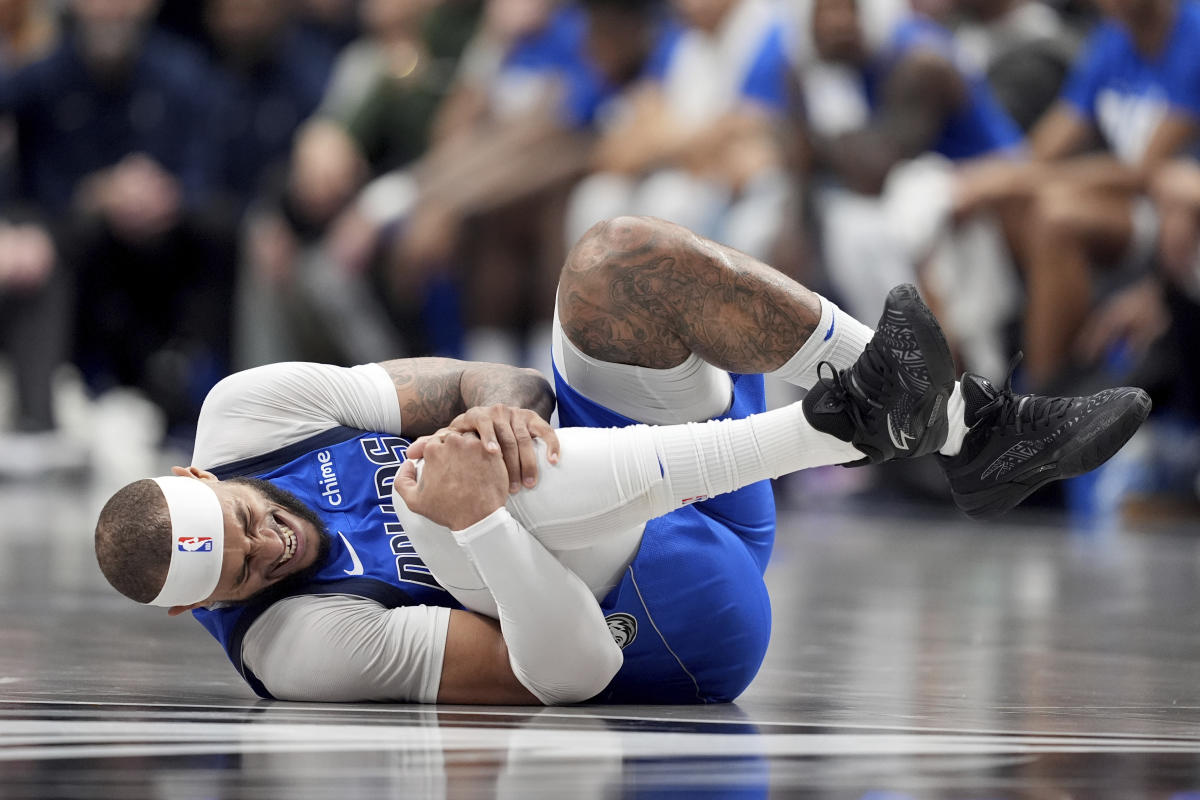 Mavericks center Daniel Gafford will reportedly miss at least six weeks with MCL sprain