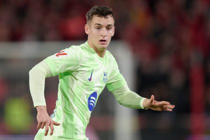 Chelsea enquired about €100m Barcelona midfielder in January