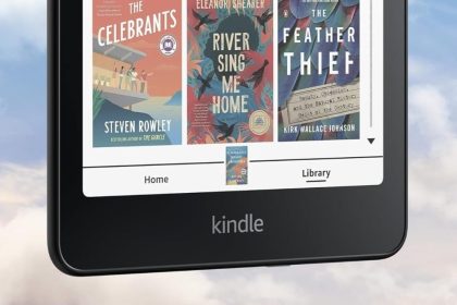 Deals: Kindle Colorsoft $230, Google Pixel 256GB $300 off, 8BitDo Android controller $40, more