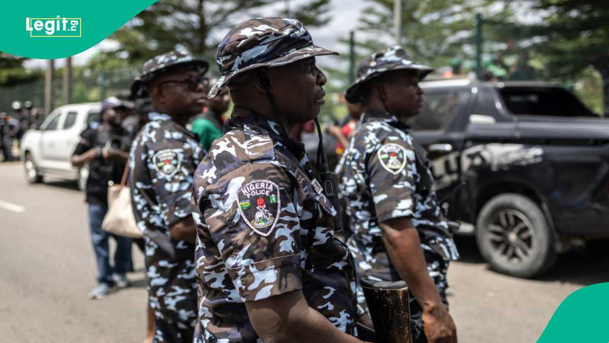 23-year-old man uses cutlass to butcher his best friend after serving him food, location, announced