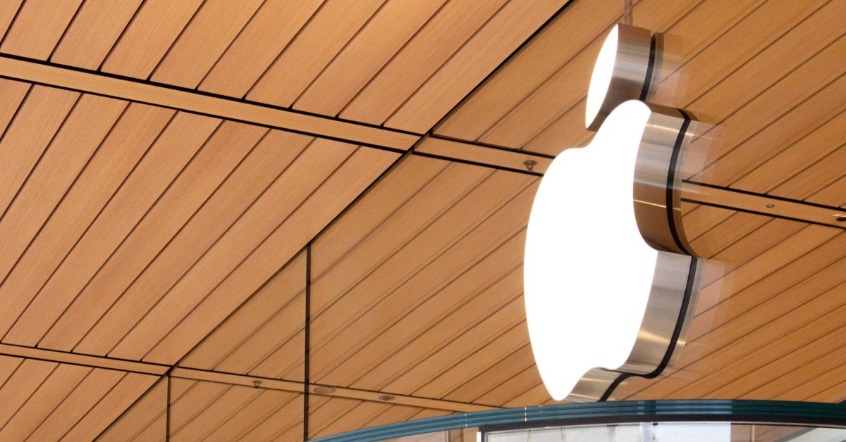 Report: Apple strikes deal to bring AI to China, rejects DeepSeek option