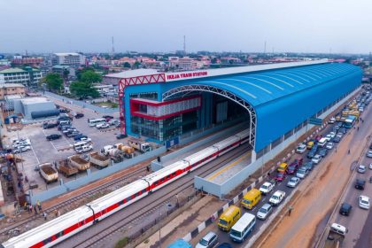 Lagos govt reduces fares on Red Line by 30%, Agbado to Oyingbo now costs N1,000 