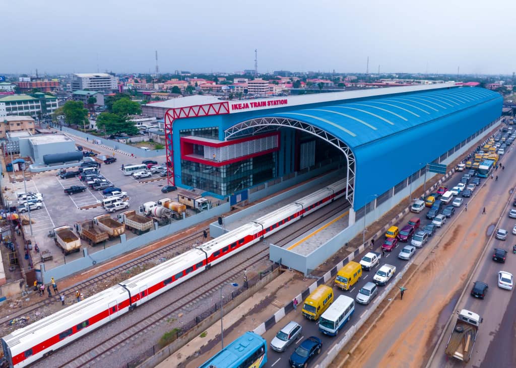 Lagos govt reduces fares on Red Line by 30%, Agbado to Oyingbo now costs N1,000 