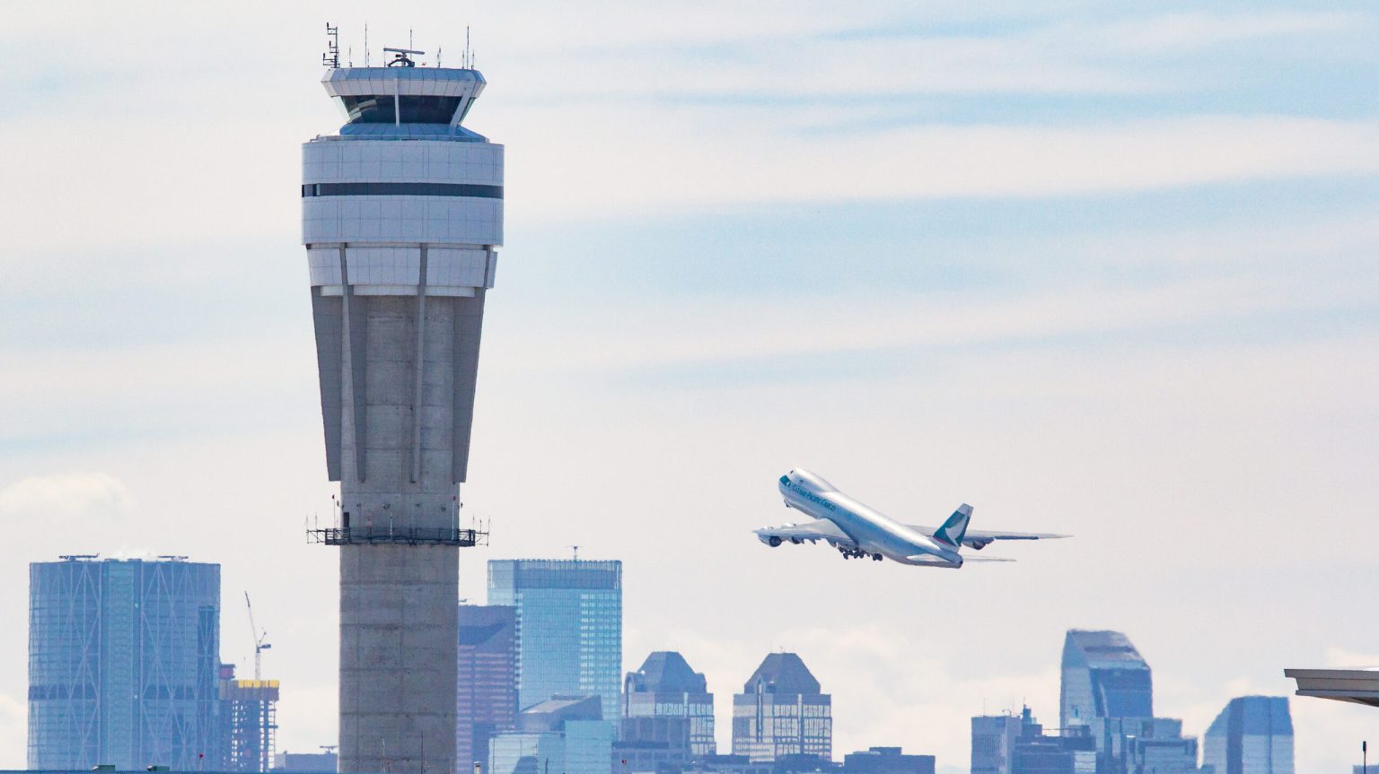 Telus to bring a 5G private network to Calgary International Airport