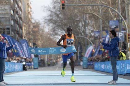 Ugandan runner Jacob Kiplimo completes first ever sub-57 minute half marathon