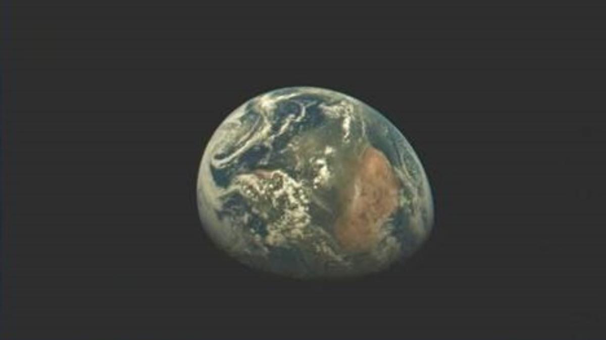 The secretive X-37B space plane snapped this picture of Earth from orbit