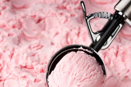Man buys sweet treat for one child but not for his other two: ‘Asking for trouble’